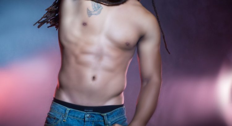 Muscle definition in a man can be achieved with body contouring